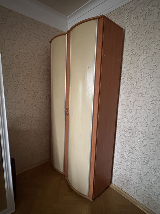 Шафи/стінка безкоштовно