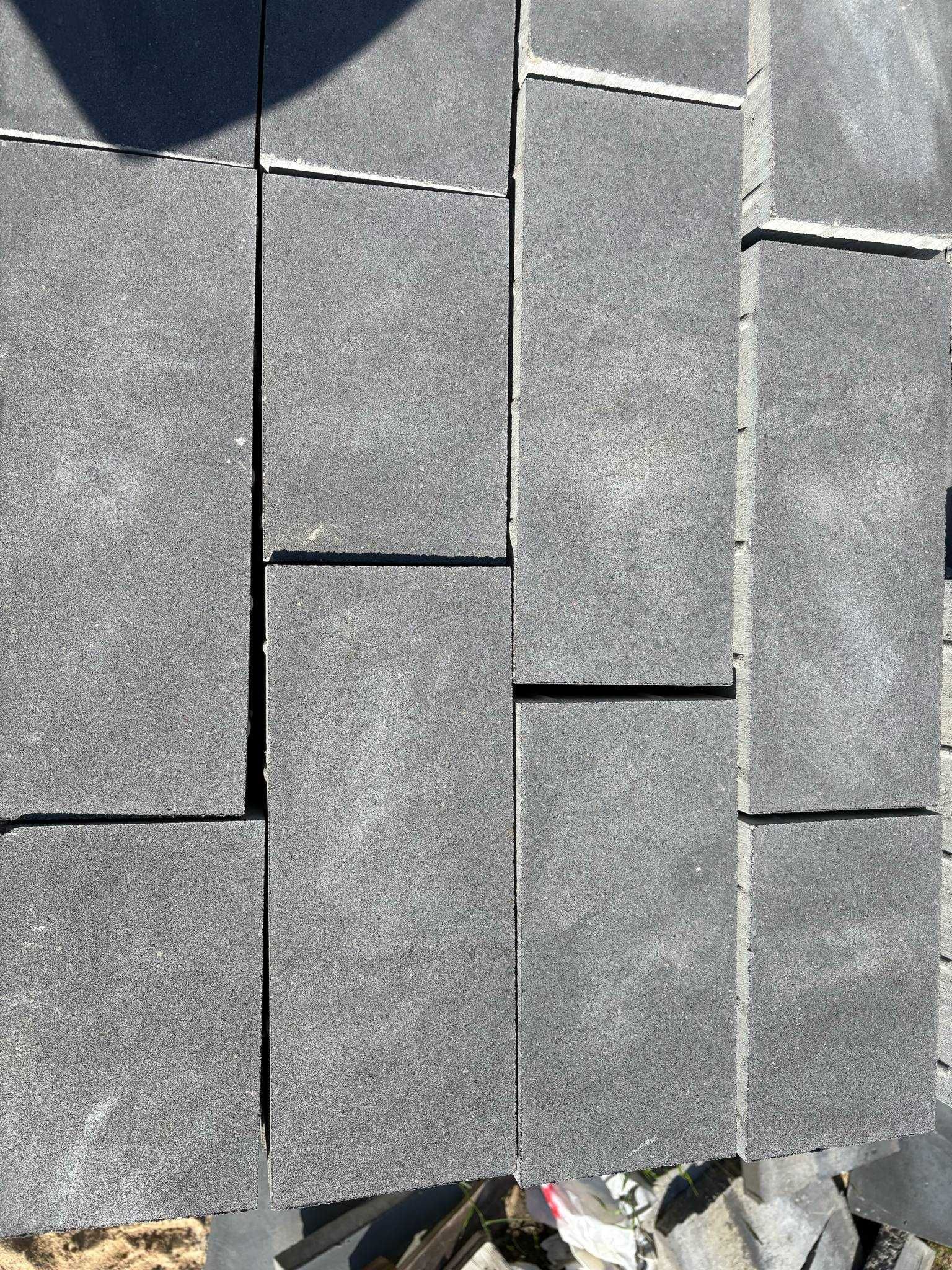 Kostka betonowa VIA TRIO gr.8cm antracytowa, karbonowa LIBET