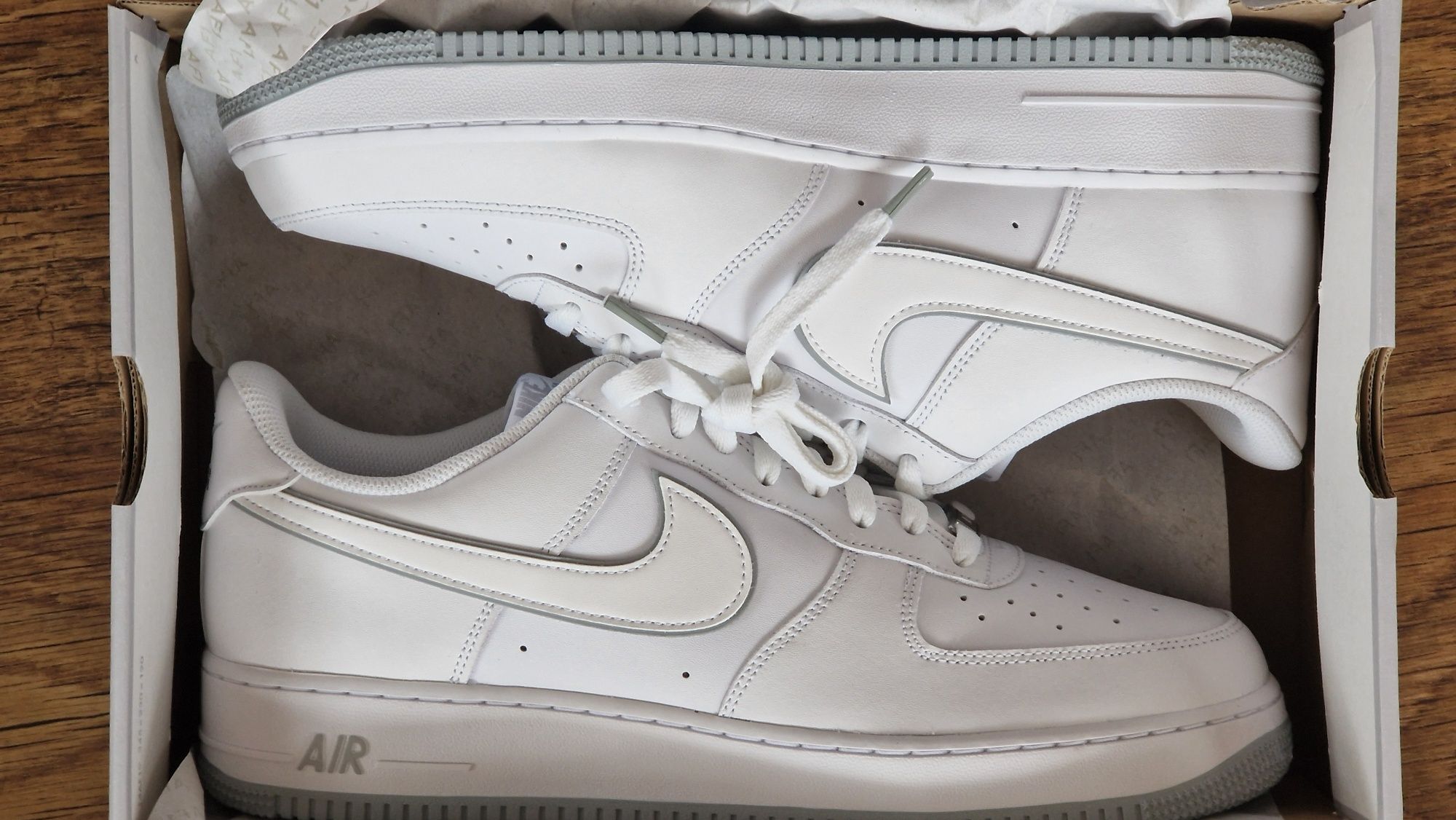 Nike Air Force1 47,5 białe z szarą podeszwą