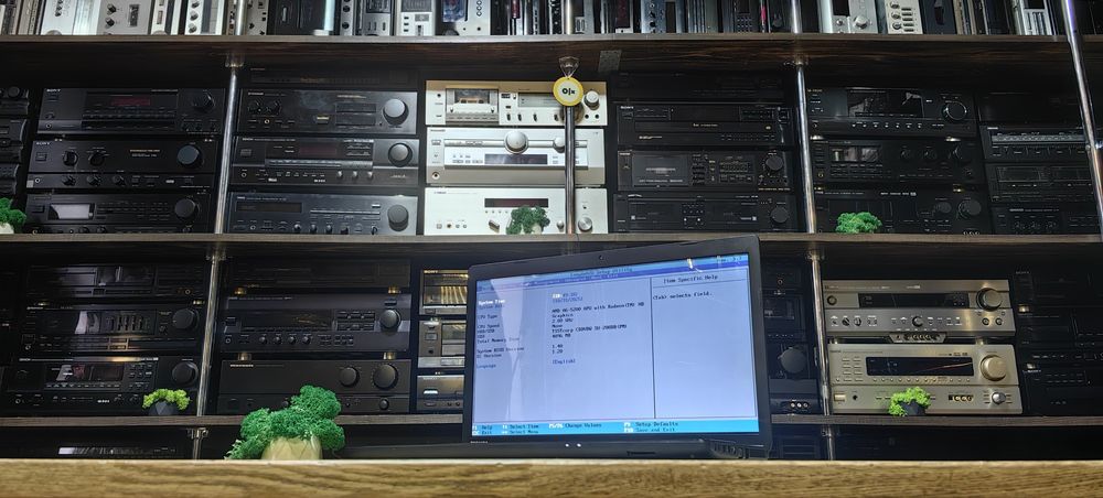 Ноутбук Toshiba C70D/AMD A6-5200 /Ram 4Gb DDR3/HDD No/Акб но