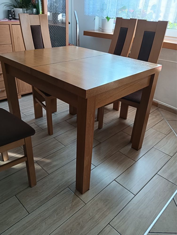 Stół 100x90 rozkladany  + 6 krzeseł