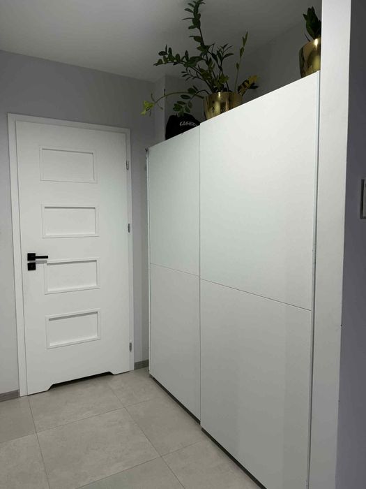 Sprzedam szafę biały mat