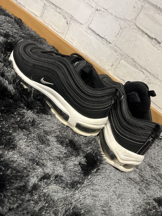 Nike Air Max 180, Pretas