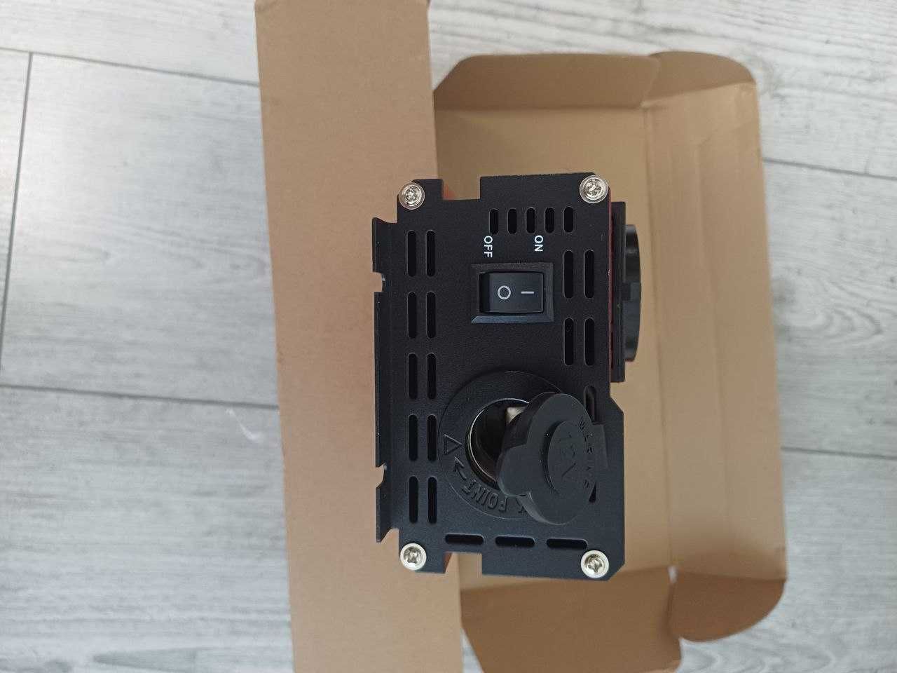 Инвертор/преобразователь напряжения 12/220V 2000W  2 розетки + 4 usb