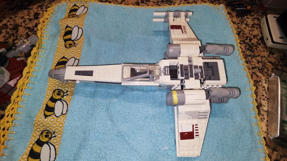 75333 X wing Luke incompleto