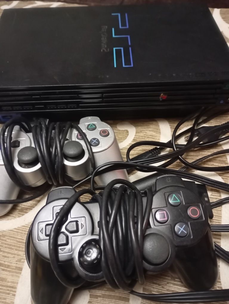 Playstation 2 привезли Дания