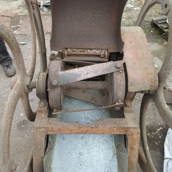 Січкарня ,для соломи та стебел кукурудзи ,виготовлення кормів,шредер