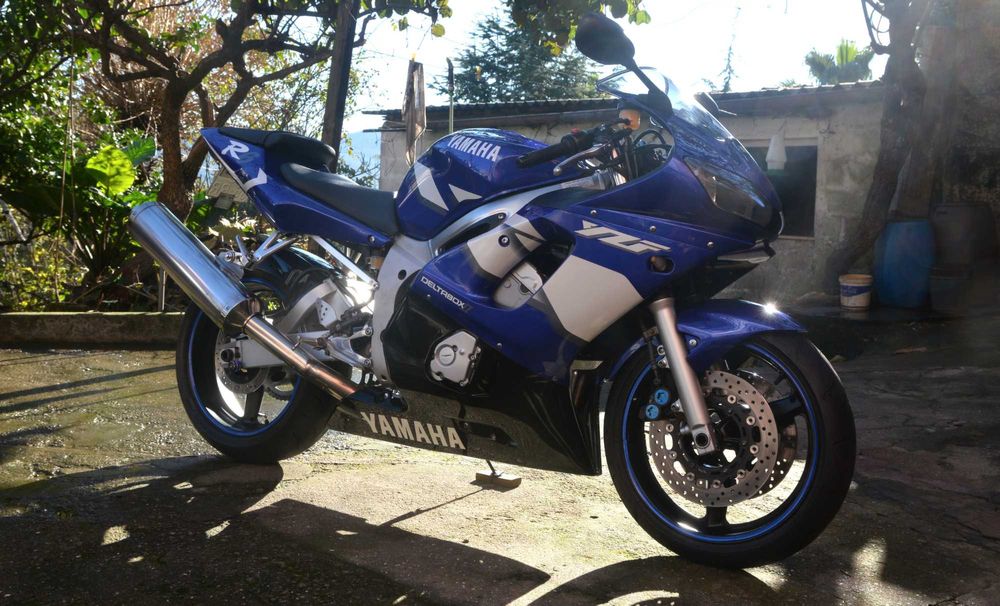 YAMAHA R6 2001 em excelente estado