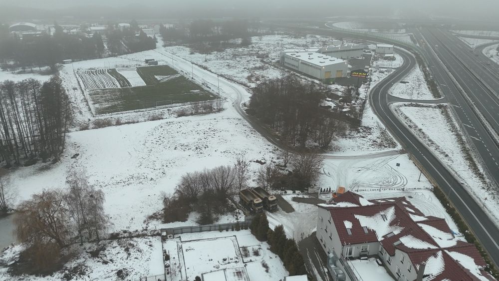 Działka na wynajem przy węźle s5/s10 w Białych Błotach