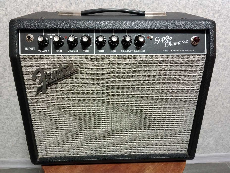 Продам свій Fender Super champ x2