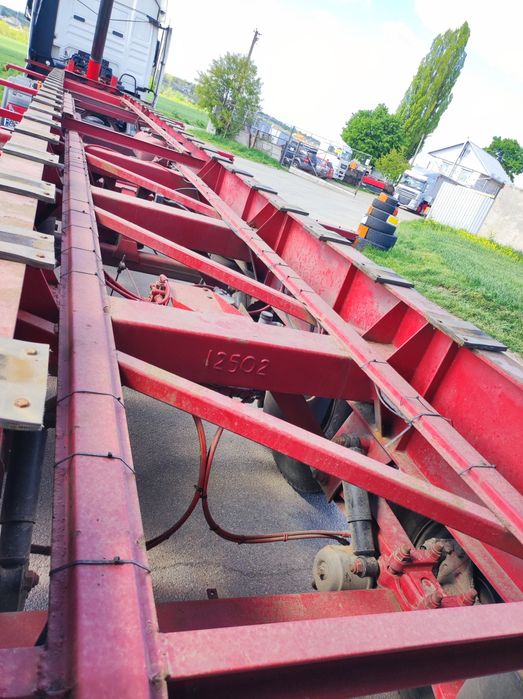 Самоскид контейнеровоз зерновоз заводський полуприцеп 68 кубів