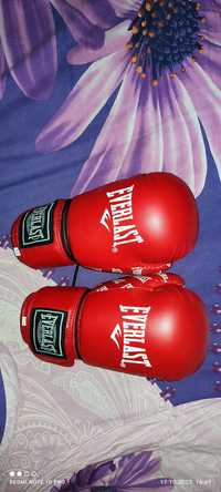 Продам Перчатки для боксу Everlast