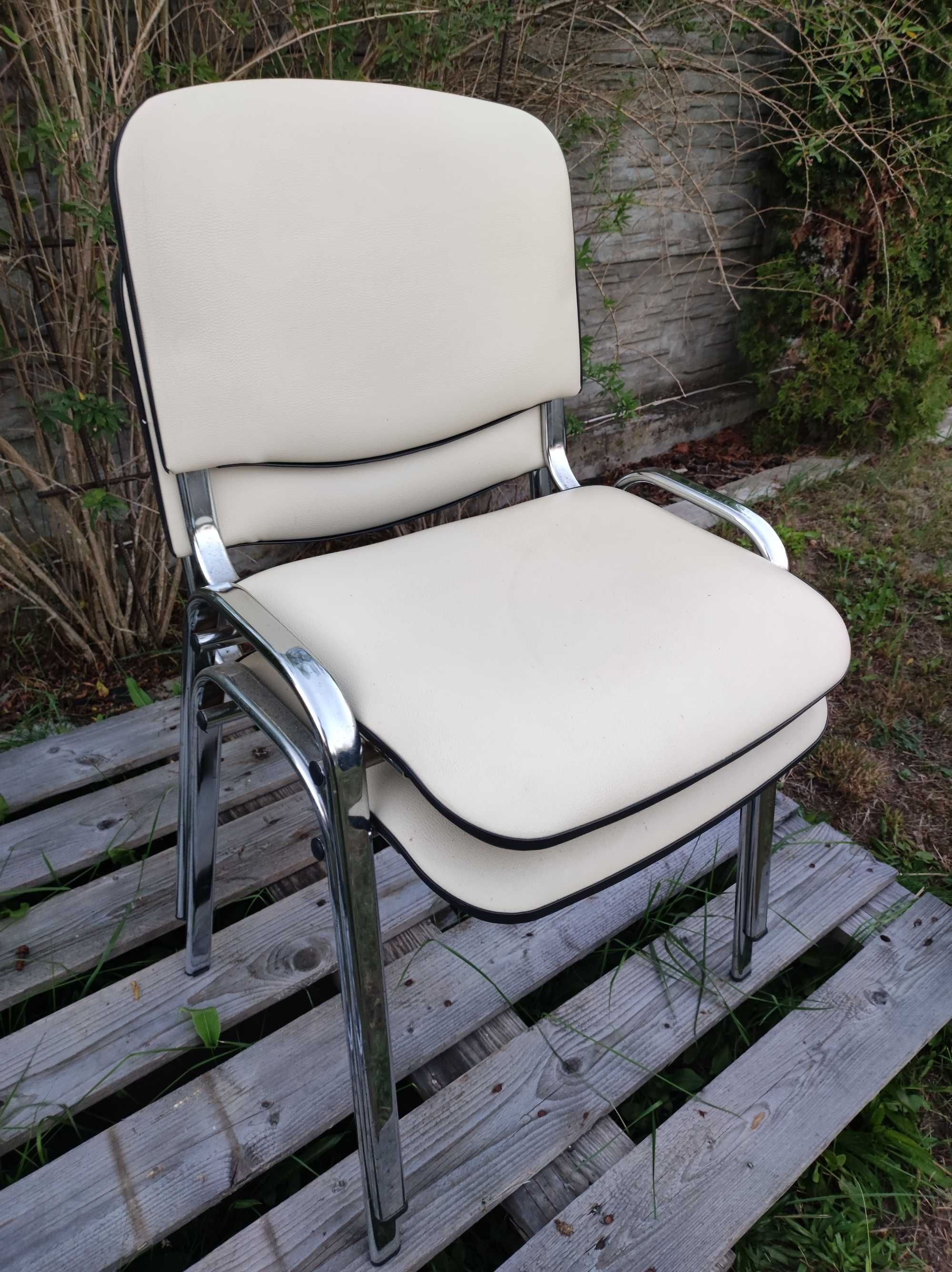 Krzesło ISO beżowe