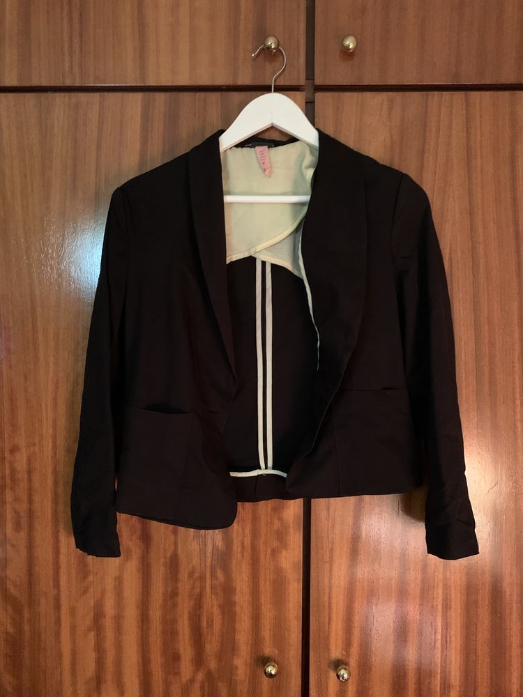 Blazer Bershka preto novo