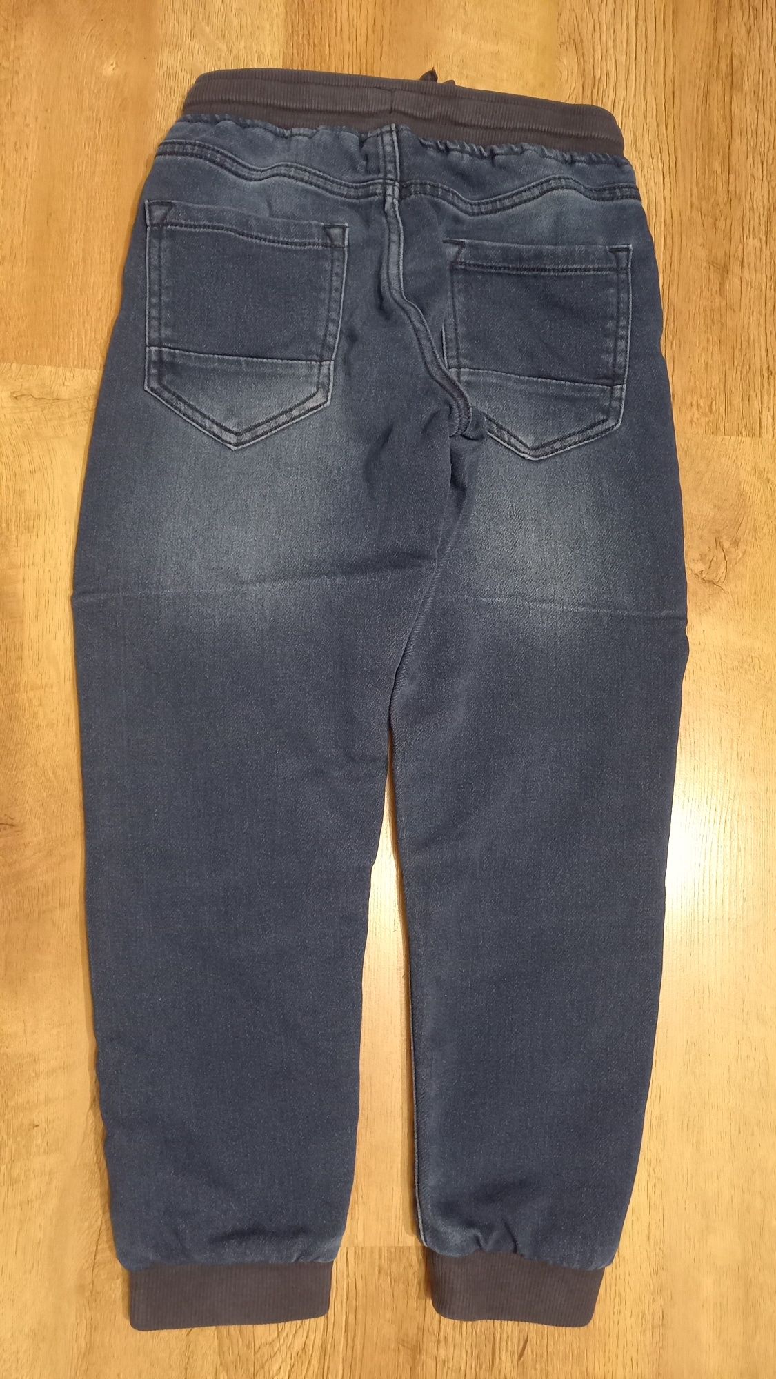 Spodnie jeansy jogger 140