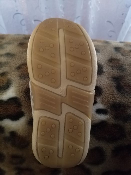 Продам кожаные мокасины для мальчика