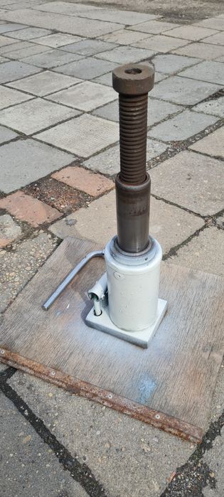 Podnośnik hydrauliczny,duży, tanio, okazja