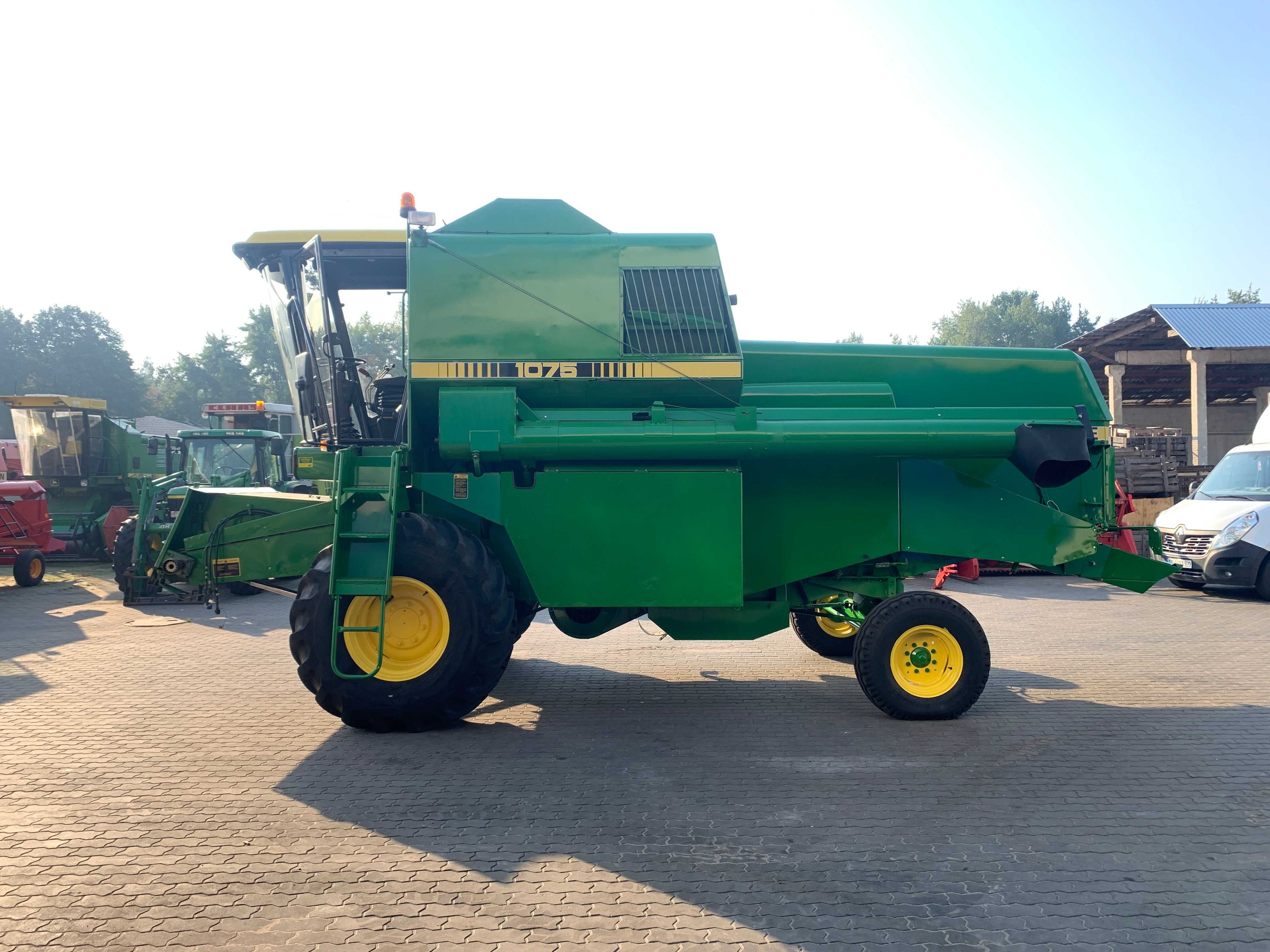 Комбайн John Deere 1075 жатка 4,25м