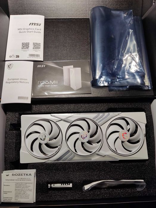 Відеокарта MSI GeForce RTX 5070 Gaming Trio White