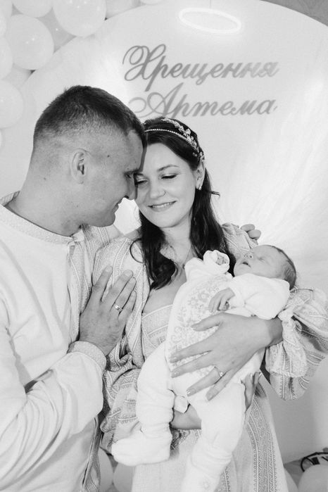 ФОТОГРАФ Львів: Хрещення/Вінчання/репортаж/студійні/сімейні/та інші