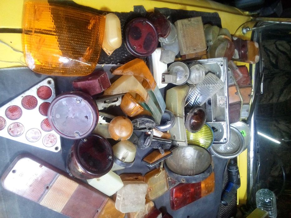 Продам глушители ресоры запчасти