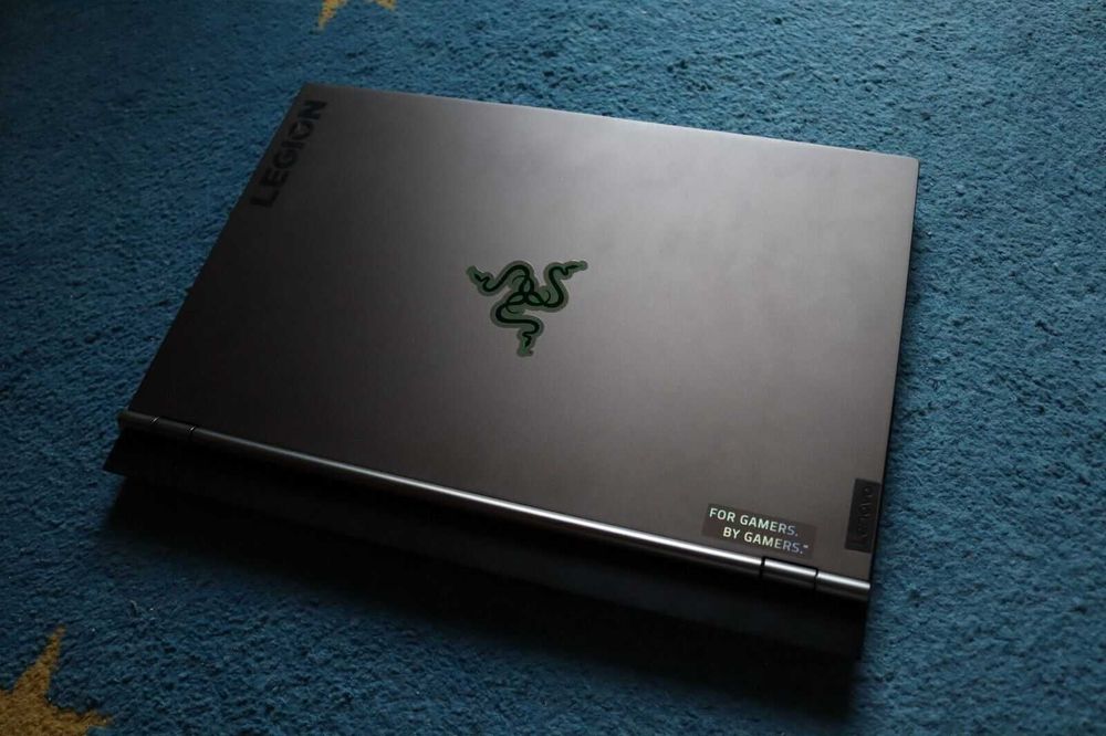 Lenovo Legion C7i 15 (Razer Edition) + Razer Basilisk X HyperSpeed