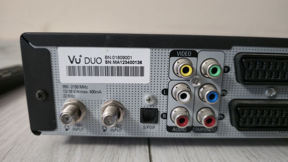 VU DUO Linux podwójny tuner satelitarny + HDD 1,5 TB