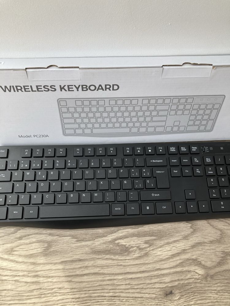 Бездротова клавіатура WIRELESS KEYBOARD PC230A
