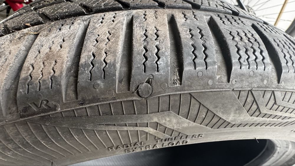 Opony wielosezonowe Vredestein Quatrac Pro 235/40 R19