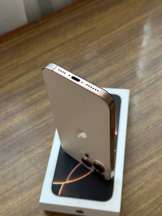 Продам IPhone 16 PRO MAX 256 Neverlock