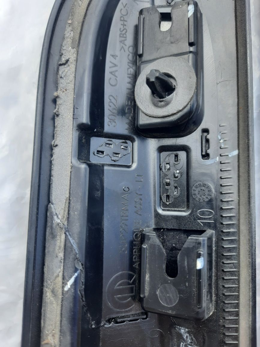 Накладки двери багажника Jeep Compass 2