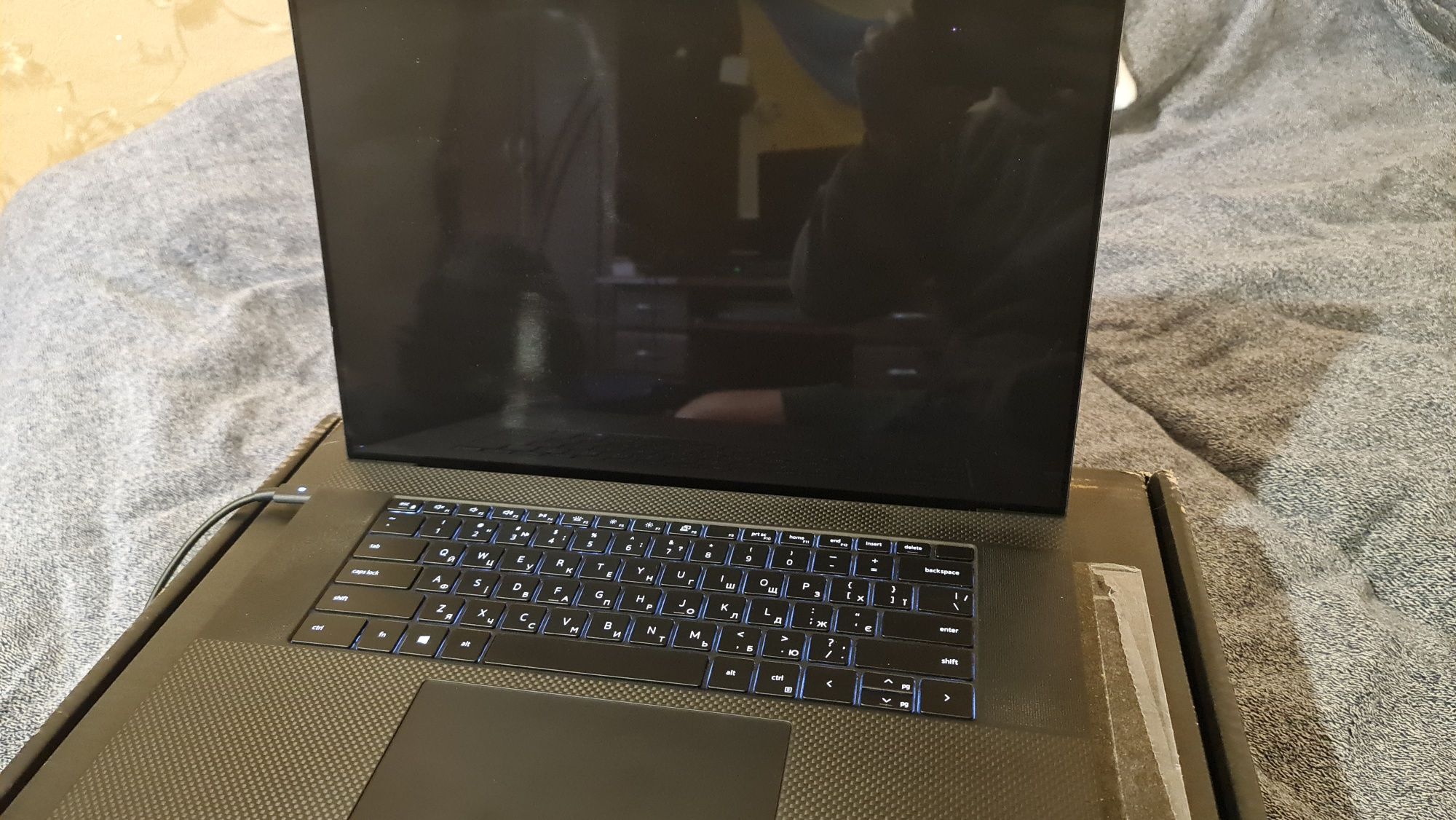 Продам DELL XPS 9700 - потужний ноутбук , преміум класу