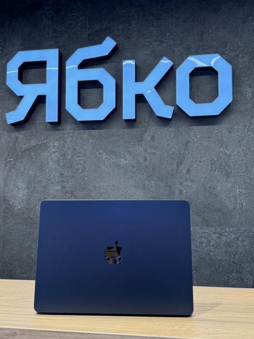 MacBook Air 13 2022 256GB M2 Midnight [USED]