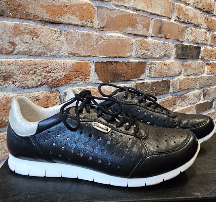 Półbuty Lasocki rozm.37 skóra.