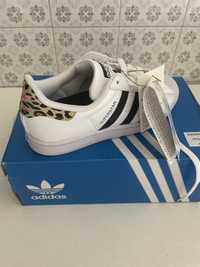 Sapatilha adidas