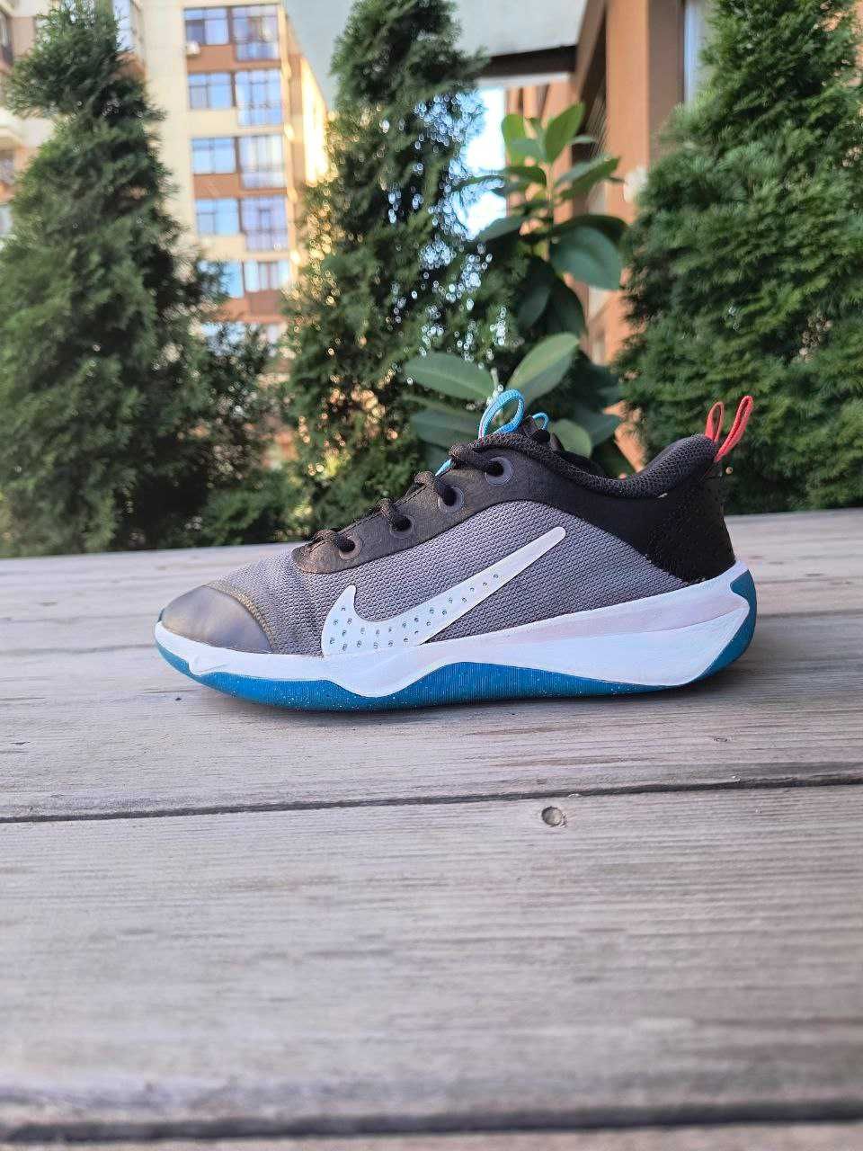 Кросівки найк. Nike Omni. Кросівки 38 розмір. Кросівки спортивні. Nike