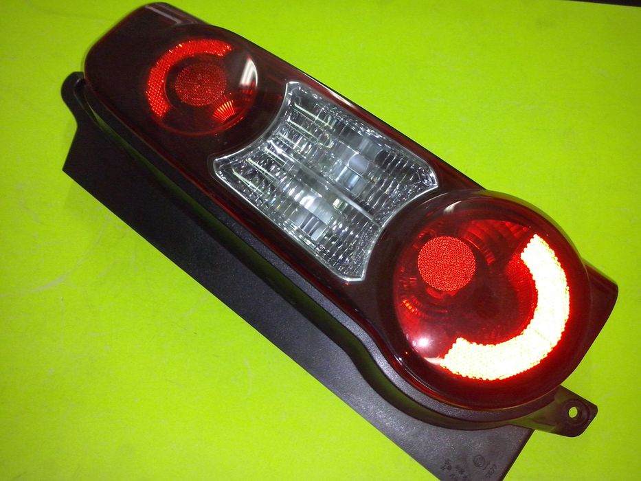 Farolins traseiros Peugeot Partner e Citroen Berlingo 2008-- NOVOS