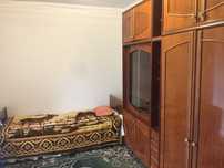 Хозяин : сдам комнату,  в частном доме,  район центрального стадиона