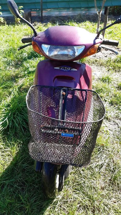 Продам скутер  Хонда такт 30