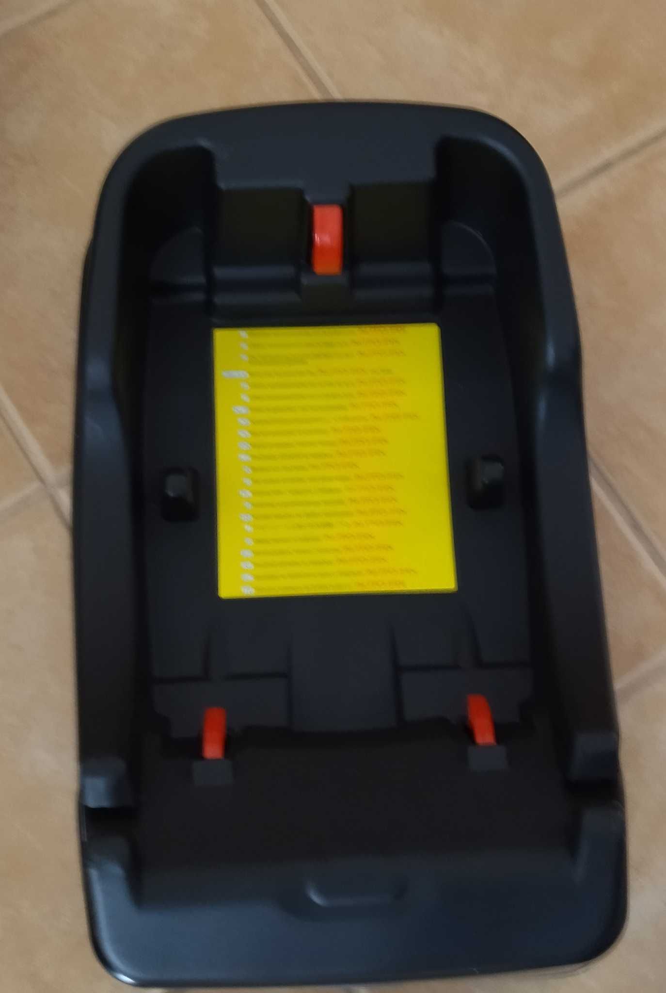 Vendo carrinho de bebe + cadeiras auto