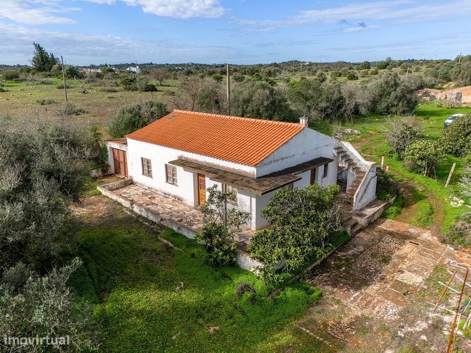 Propriedade Rúral Com 2 Casas E  Com 2.75 Hectares De Terreno Para Ven
