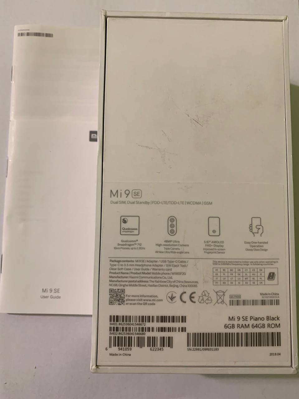 Телефон Xiaomi Mi 9 SE 6/64 коробка, документы NFS, FACE ID