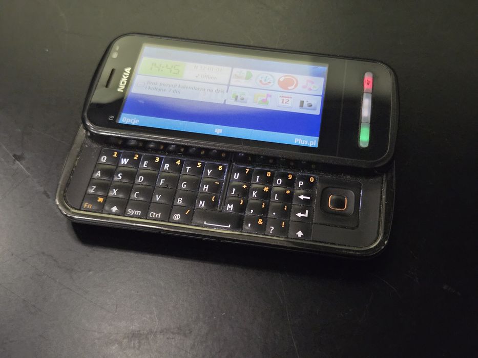 Nokia C6-00 telefon
