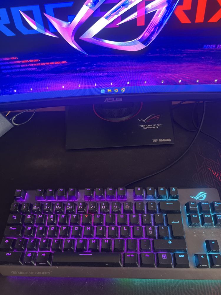 Pc Gaming i7 9700k + Rtx 2080 Super + Monitor teclado e Rato