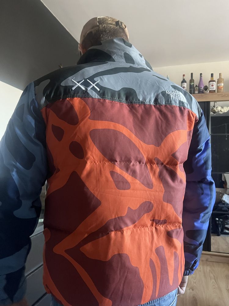 Kurtka The north Face xx Kaws rozmiar L