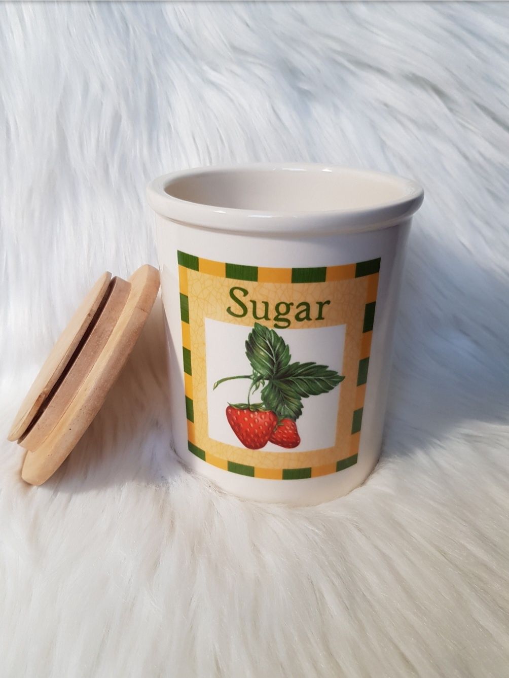 Cukiernica Pojemnik na cukier ceramiczny vintage truskawki lata 90