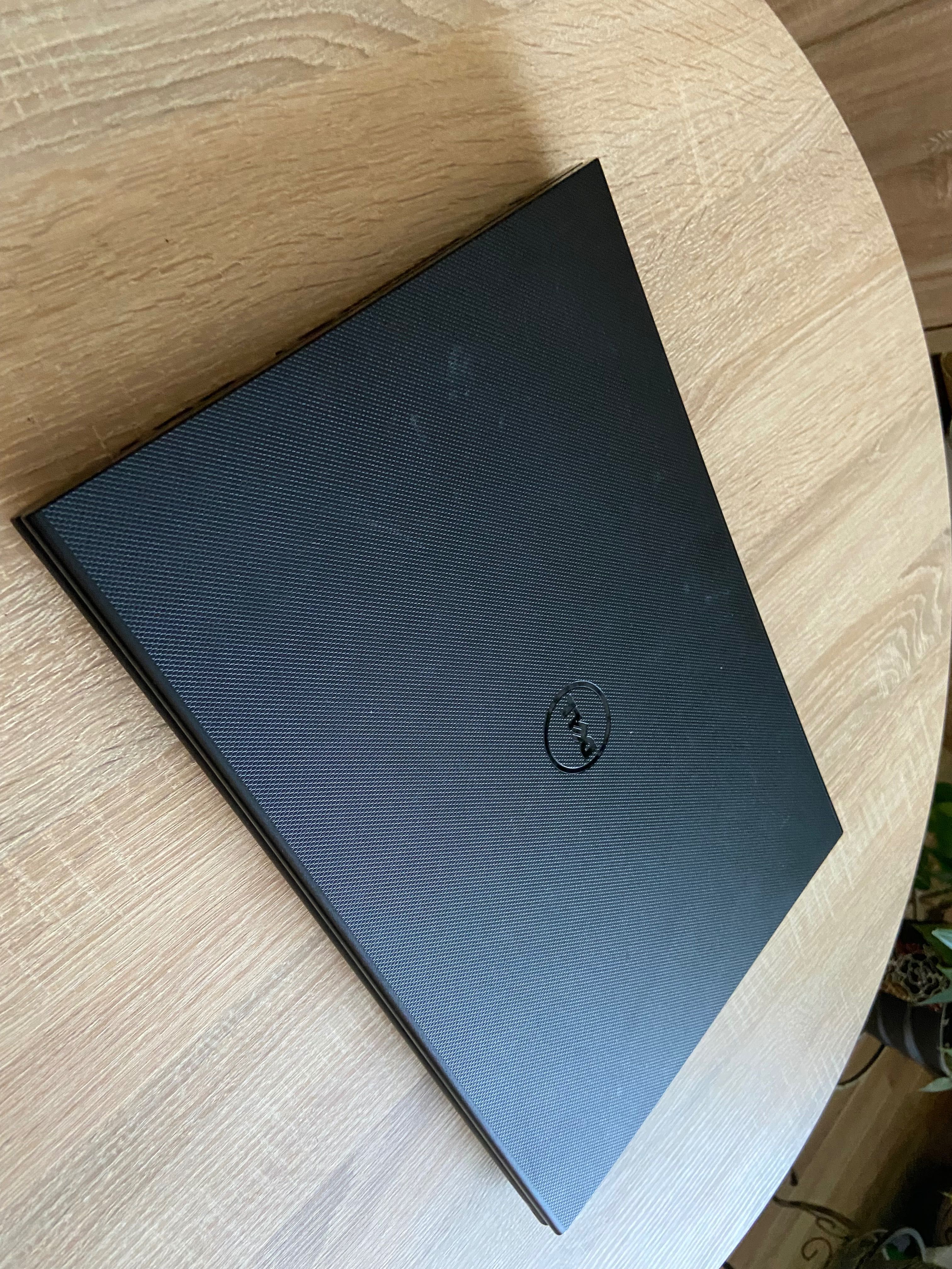 Ноутбук dell Inspiron