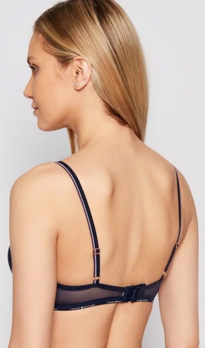 Комплект нижньої білизни Tommy Hilfiger.