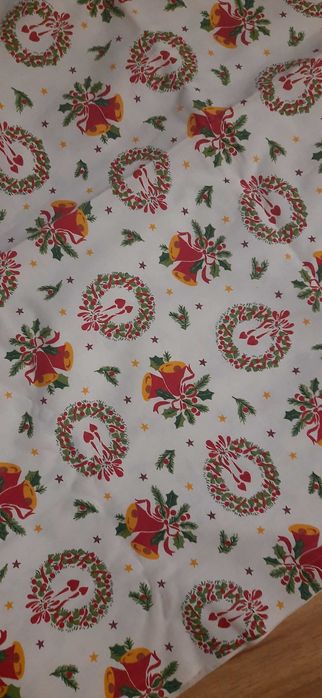 Piękny obrus świąteczny