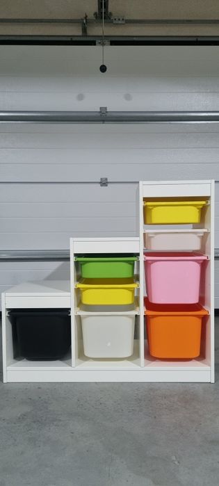 Regał z pojemnikami IKEA